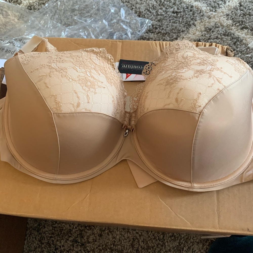 Curvy Couture Bra